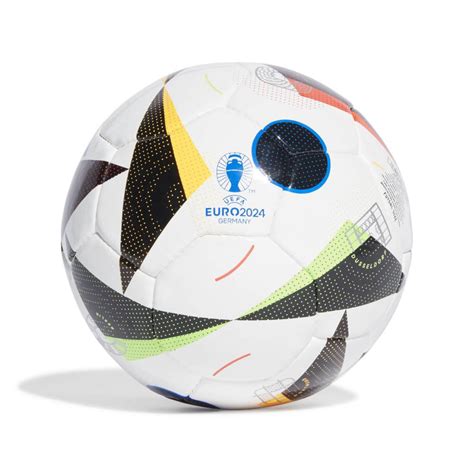 adidas voetballen maat 4|adidas EK 2024 Fussballliebe Pro Zaalvoetbal Maat 4 Wit Zwart .